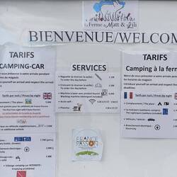 Der Aushang des Stellplatzes von Matt & Lili