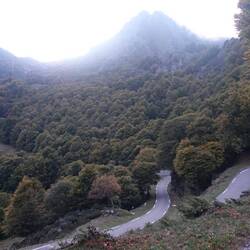 Noch 500 m bis zum Gipfel - noch ist es relativ hell