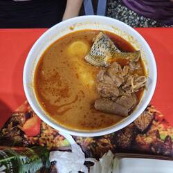 Fufu (eventuell der Ursprung des Übels)