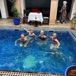 Willkommene Abkühlung in unserem Riad - herrlich 💦