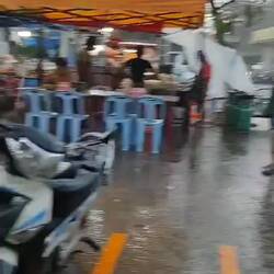 Bisschen in den Regen gekommen