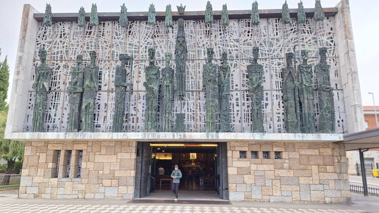 An unusually modern church in La Virgen del Camino.