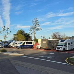 Motorhome aire was very pleasant and well equipped. It was very busy on Friday night.