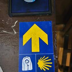 Hier gibt es einen Camino Stempel