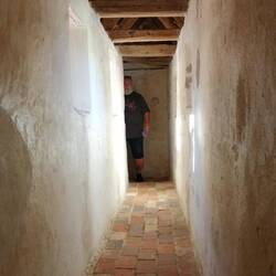 Überdachter Wehrgang zum Torturm