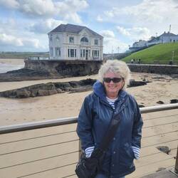 This little cafe is surrounded by water in high tide. Oh it was windy