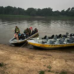 Glücklich und zufrieden kehren wir zurück