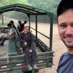 Unterwegs mit dem Auto und zu Fuß