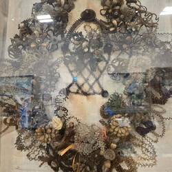 The hair wreath