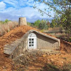 Looking like a hobbit's house