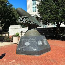 Memorial honoring submarine fleets