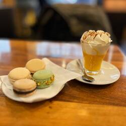 Bombardino im Café Murano Gelato