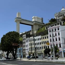 The Lacierda elevator, for travelling between the upper and lower cities