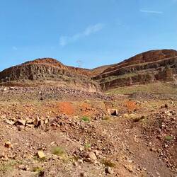 Die Berge feiern ein Farbenfest bis nach Ouarzazad...