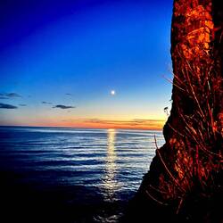 Der Mond wirft seinen Schatten