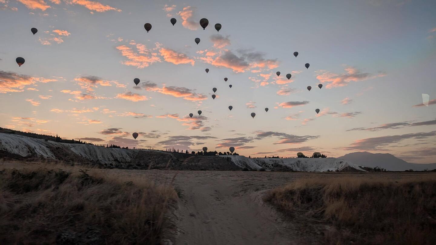 Balloons over the cotton castle aka travertines