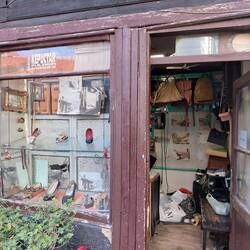 Alle Handwerke sind zu finden in diesen kleinen Läden