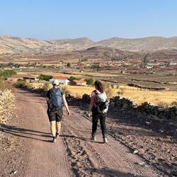 Unser Tagesziel ist fast erreicht. In einem dieser Dörfer werden wir übernachten