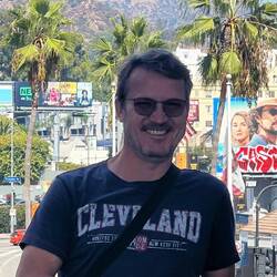 in Hollywood angekommen.