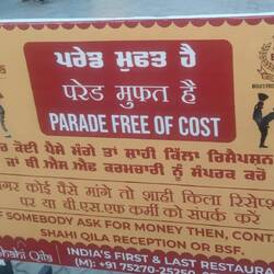 Parade der Border Security Force (BSF) in Amristar