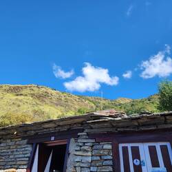 We are climbing 660 m up to the top of the mountain you see tomorrow to Khopra