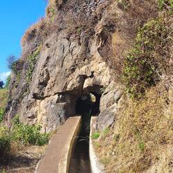 Noch ein Tunnel, war ziemlich niedrig zum durchlaufen