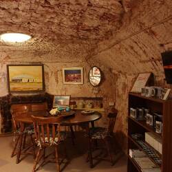 Faye‘s Underground Display Home