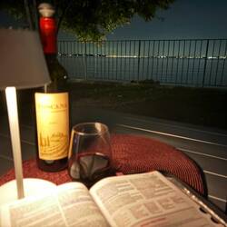 "Lasst uns aber Gutes tun u. nicht müde werden, denn zu seiner Zeit werden wir ernten, ..." Gal. 6,9