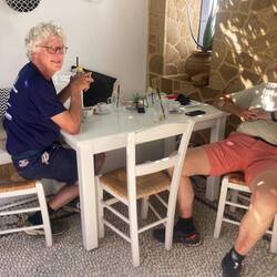 Wir finden immer wieder sehr nette, kleine Lokale mit gutem griechischem Kaffee