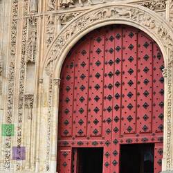 Grün der Astronaut, violett der Drache