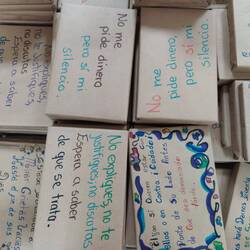 Anhand der Zitate kann man sich für ein Überraschungsbuch entscheiden