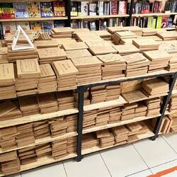 Ein Buchladen mit "Überraschungsbüchern"