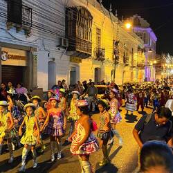 Die Umzüge werden musikalisch begleitet