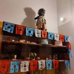 Joa, die Puppe soll angeblich Glück bringen