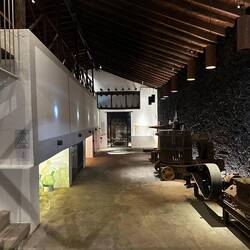 Der Lagerraum mit gemauerten "Tanks"