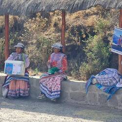Während die Geier fliegen, kauft keiner Snacks oder Eis.