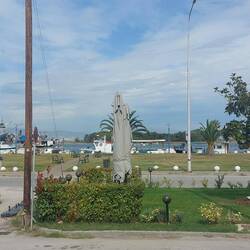 Mittagessen am Hafen