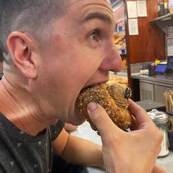 Cronut - irgendwas mächtiges zwischen Donut und Croissant 🍩🥐