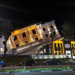 Lustiges Restaurant in Batumi😂