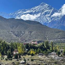 könnte der Annapurna I sein mit 8.091m 😃