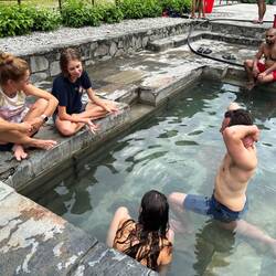 eine 21-jährige Australierin neben Micky alleine mit Guide unterwegs 😳