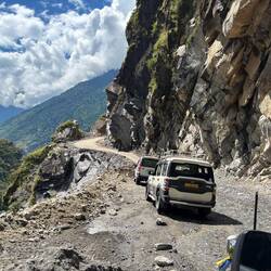 echt schräg und teilweise wirklich sehr nah am Abgrund 🙈