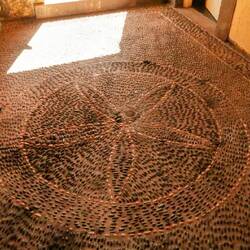 Sieht eine mühsame Arbeit aus, aber immer sehr schön gemustert