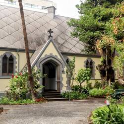 Protestantische Kirche. Außer katolischen Kirchen sind immer im Hinterhof