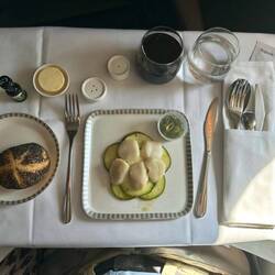 Coquilles St Jaques auf Zucchini