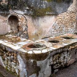 Takeaway shop in Pompei