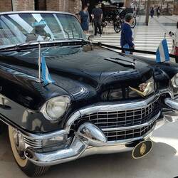 Presidential limousine, Cadrillac 1955 @ Museo Casa Rosada.