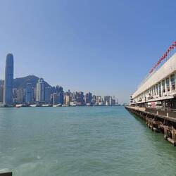 Von Kowloon nach Hongkong Island