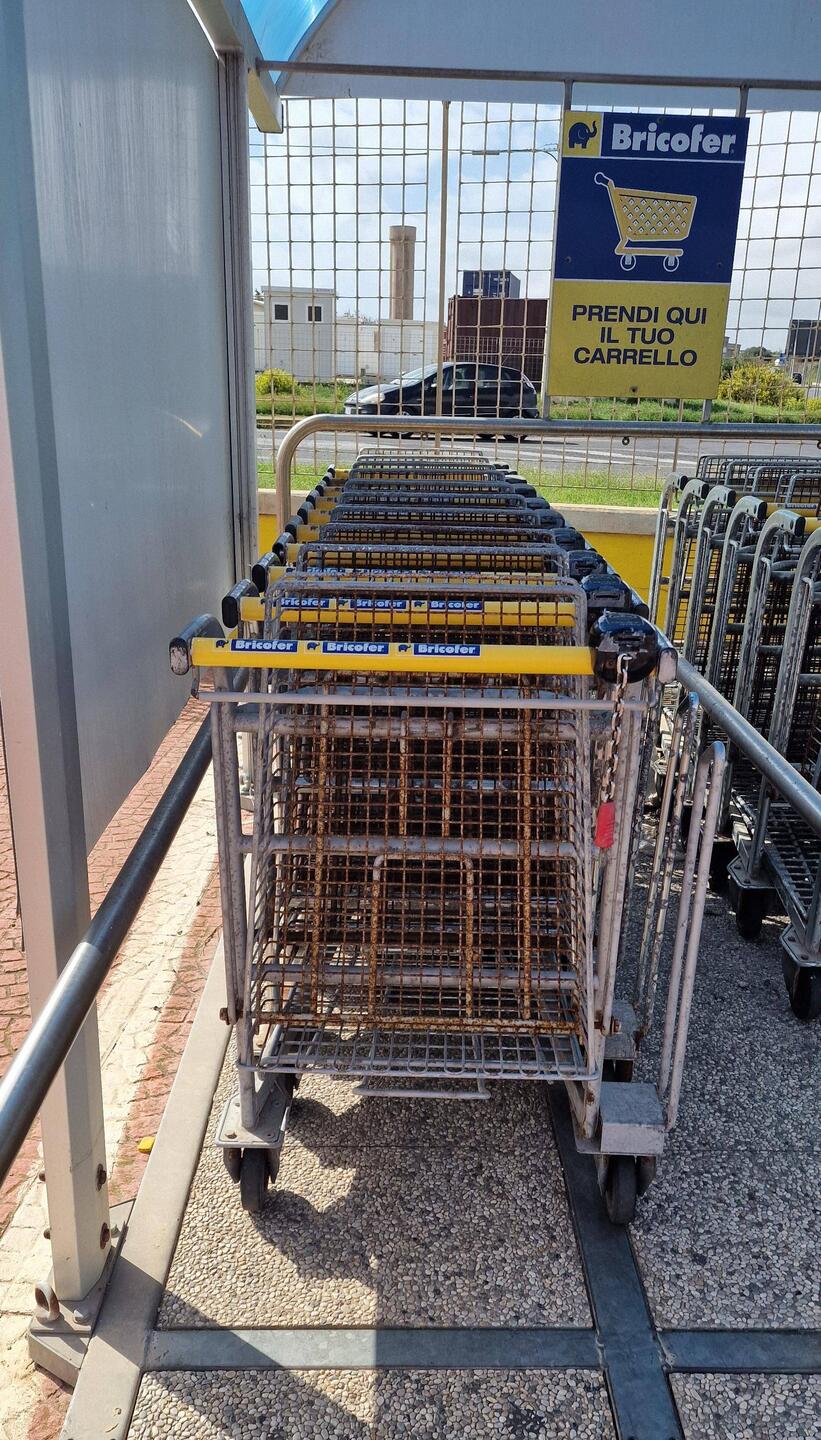 Baumarkt -Einkaufswägen für echte Männer. 🤣
