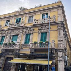 Messina - die Stadt hat im Gegensatz zu Calabrien wieder deutlich mehr Reichtum erlebt